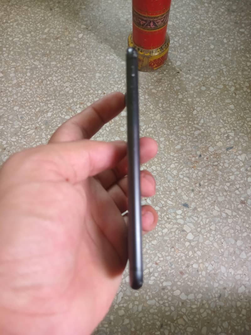Apple iPhone SE 3