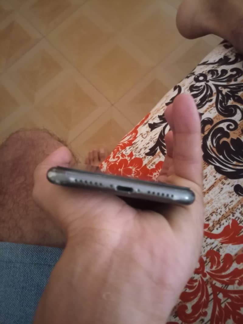 Apple iPhone 11 5