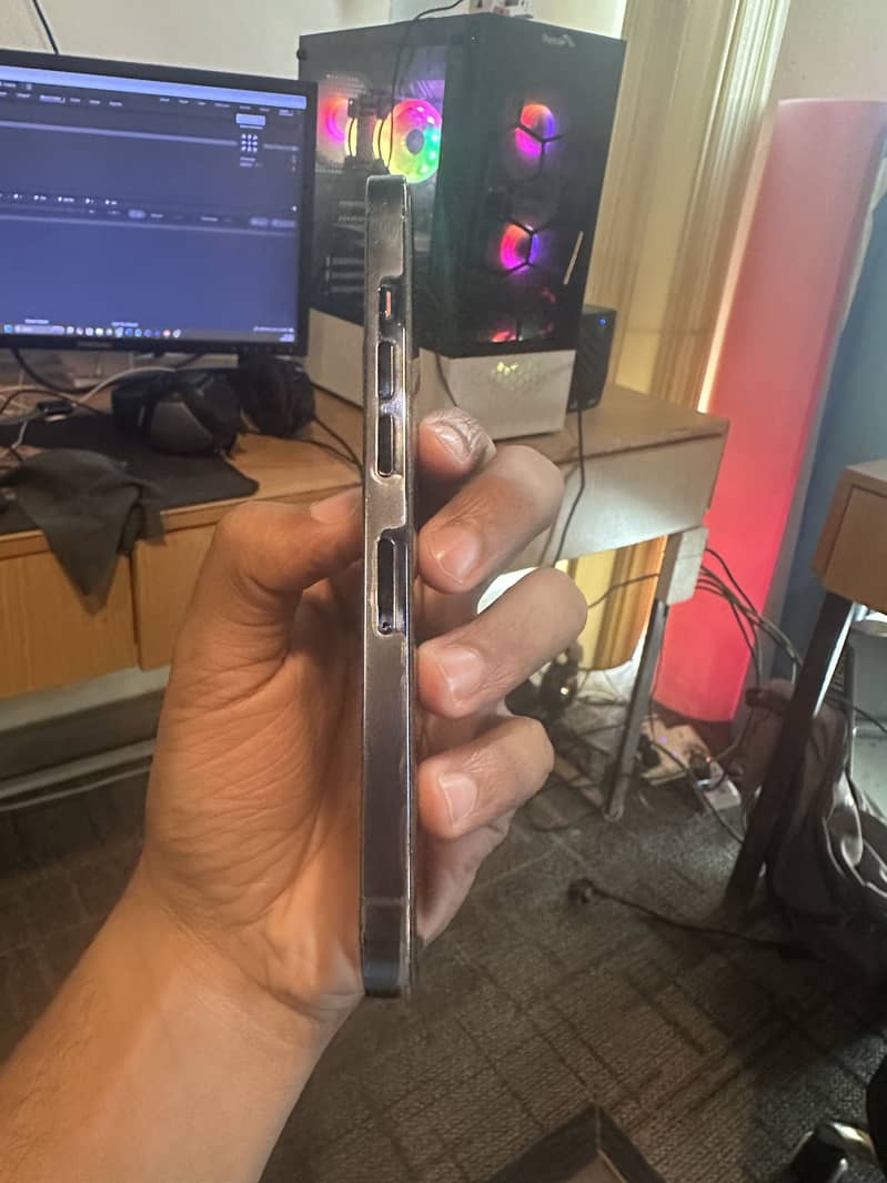 Apple iPhone 13 Pro 9