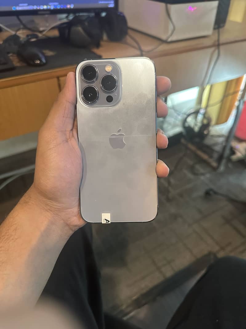 Apple iPhone 13 Pro 18