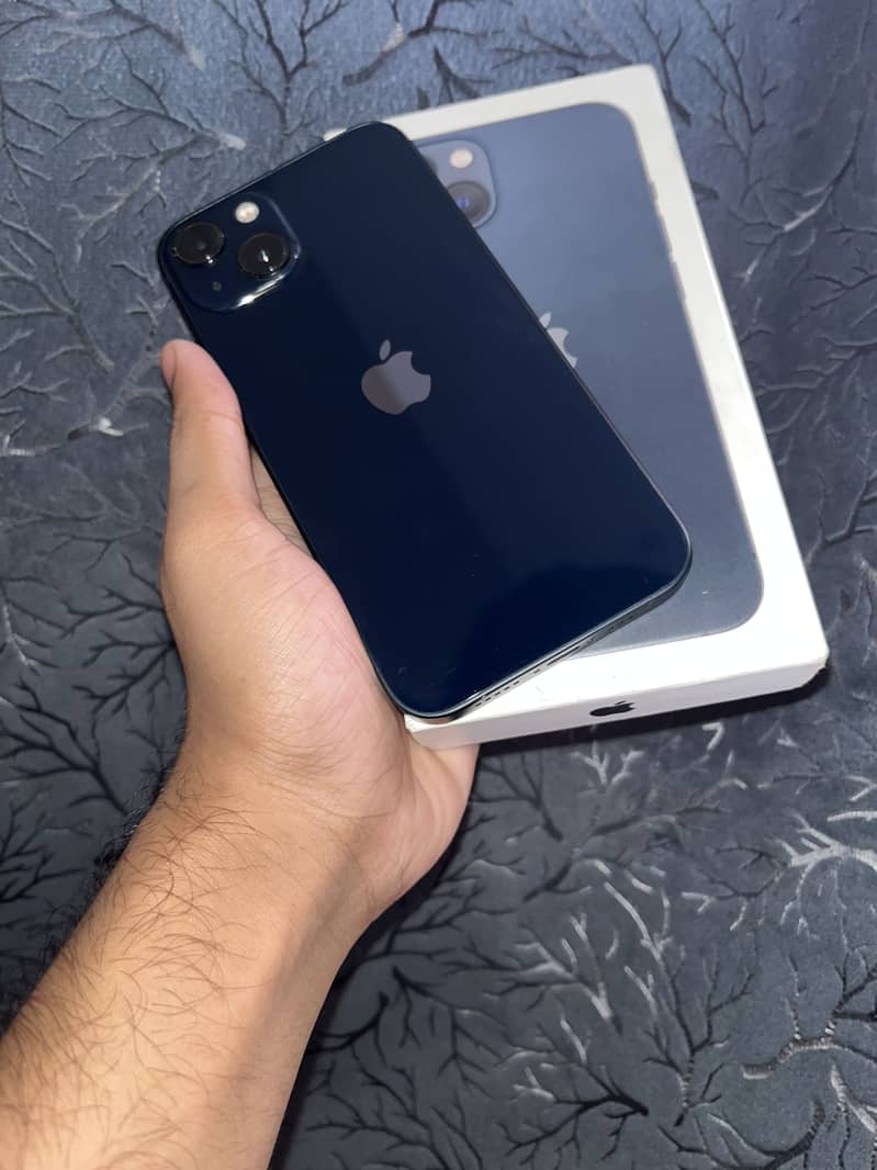 Apple iPhone 13 0