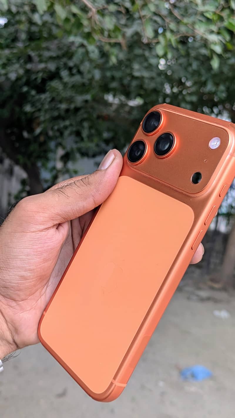 Apple iPhone 17 Pro Max 7
