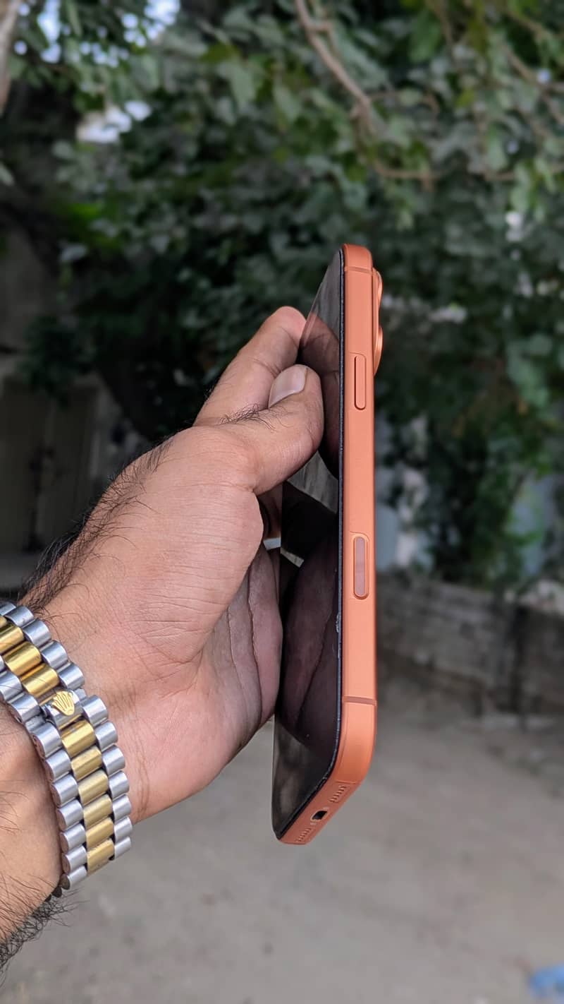 Apple iPhone 17 Pro Max 8