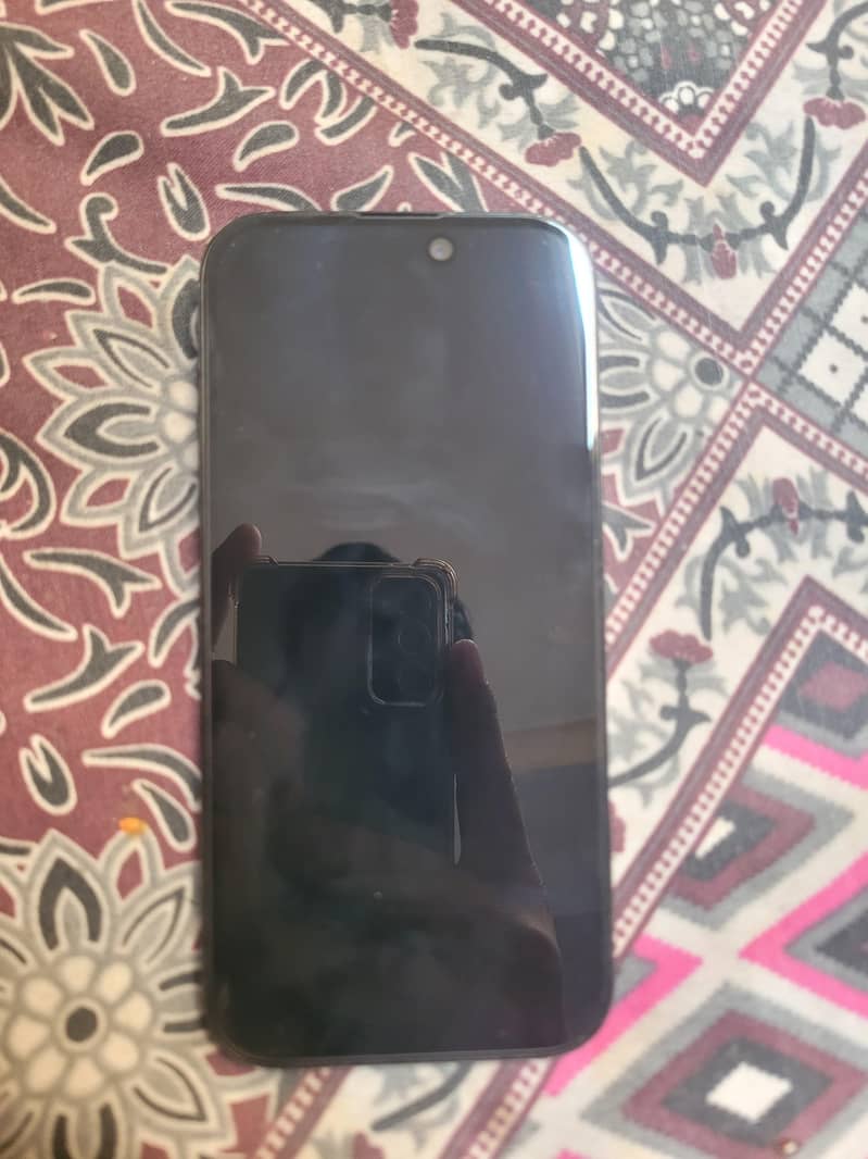 Apple iPhone 16 Pro 4