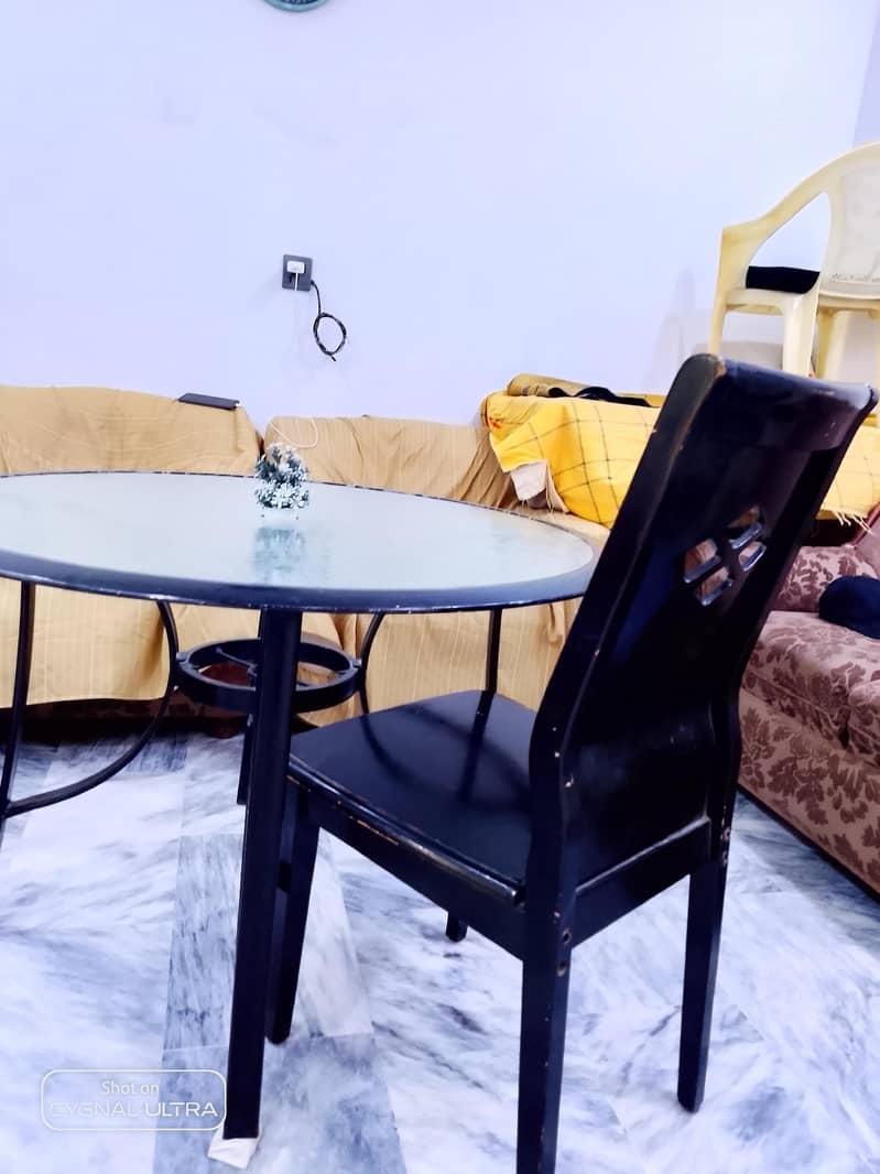 DINING TABLE 3