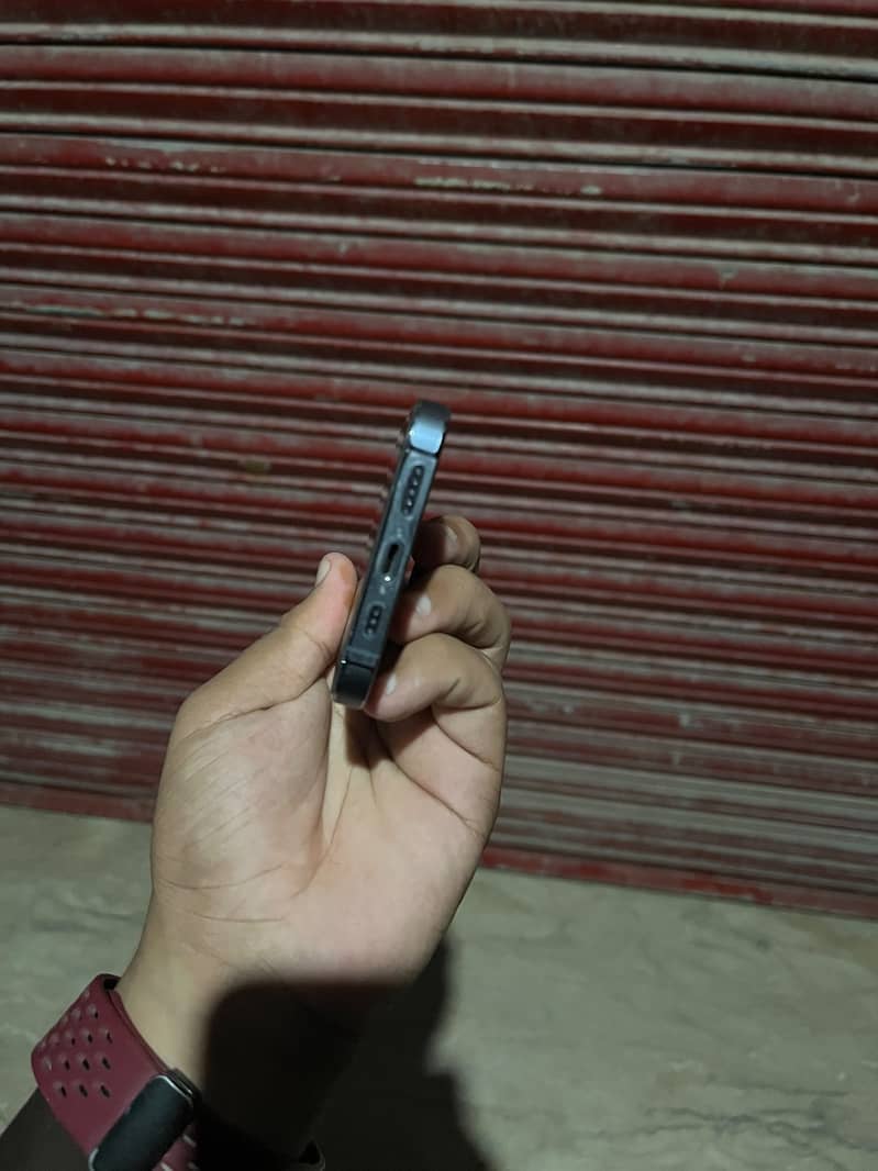 Apple iPhone 13 Pro 2
