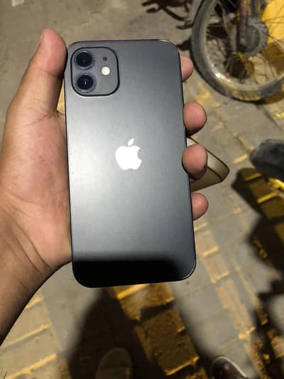 Apple iPhone 12