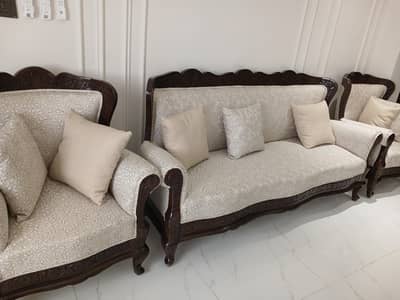 Victorian Style Sofa-Newly Polished+Poshish