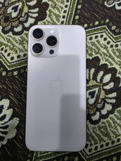 Apple iPhone 16 Pro Max