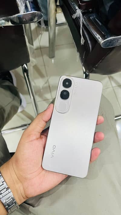 Vivo Y200