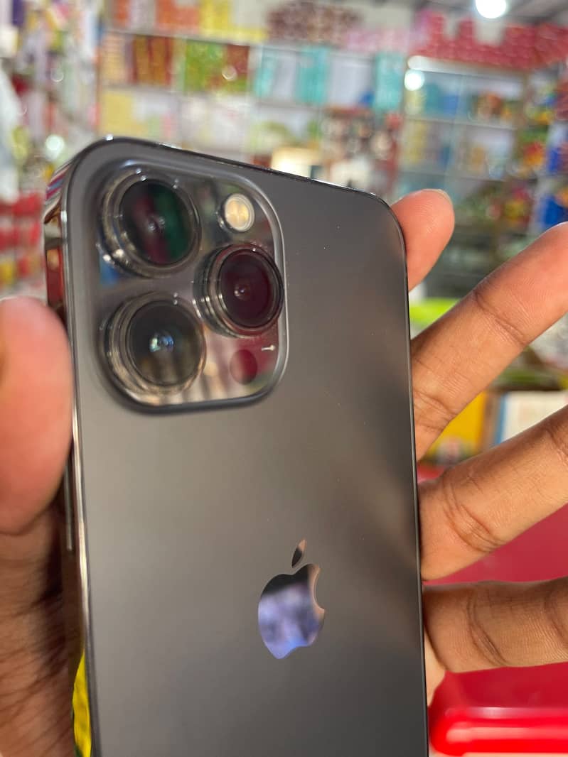 Apple iPhone 13 Pro Max 2