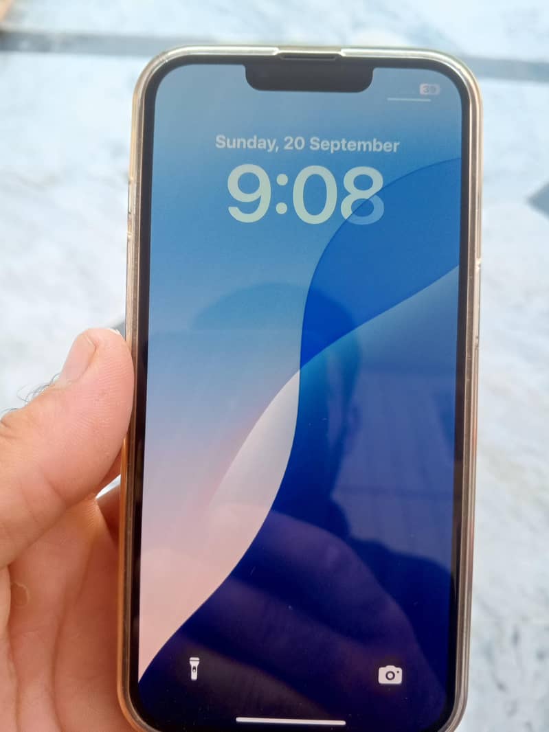 Apple iPhone 13 2