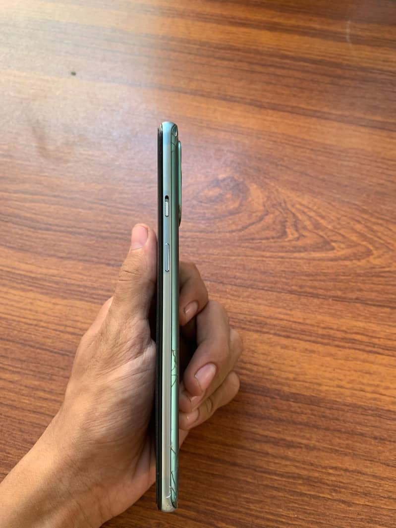 One Plus 9R 5