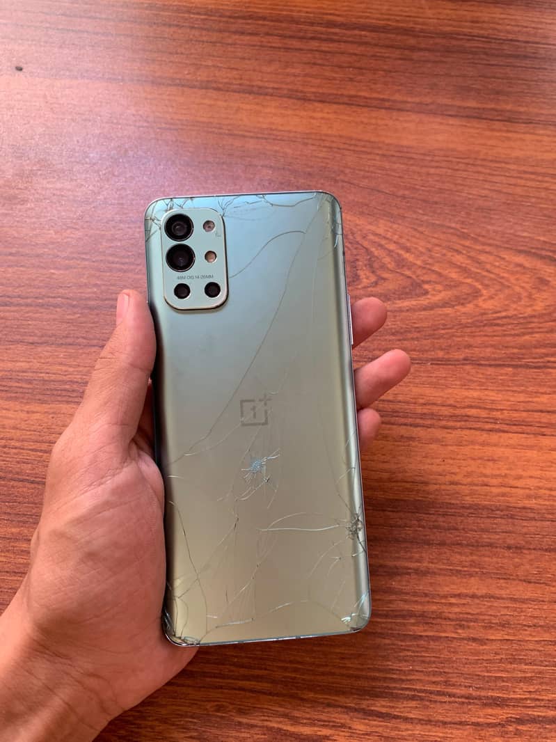 One Plus 9R 6