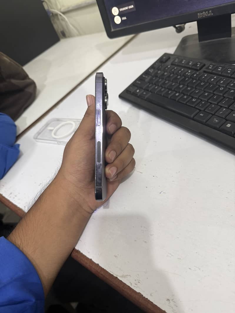 Apple iPhone 14 Pro 1