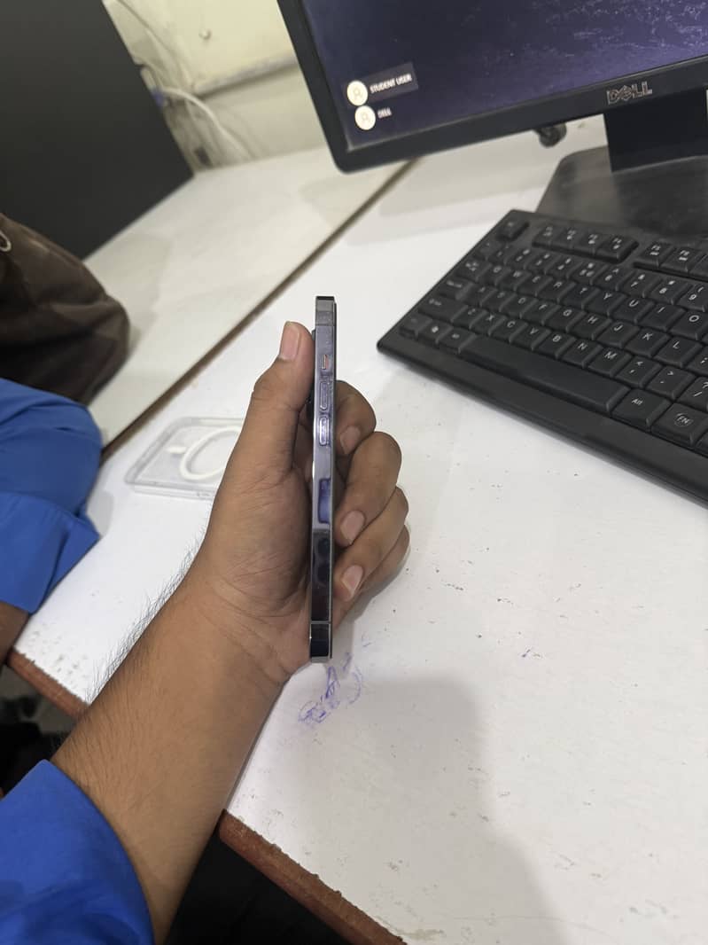 Apple iPhone 14 Pro 3