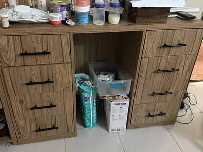2 Bed Side Drawers and Dresser