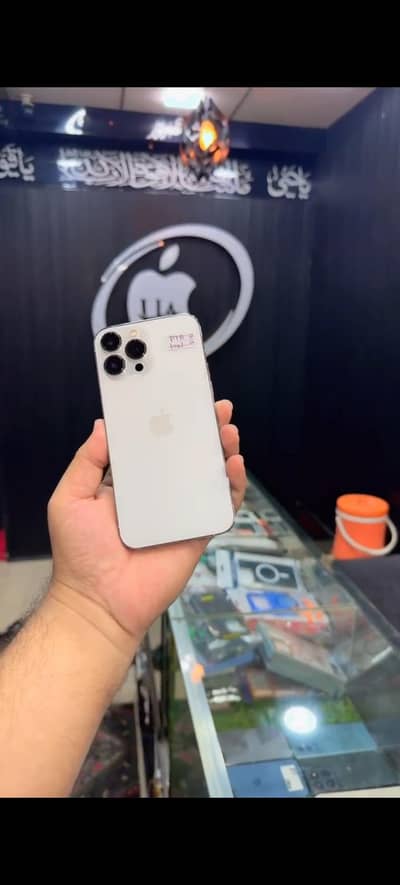 iphone 13pro max 128gb PTA approved 10by10 condition White color