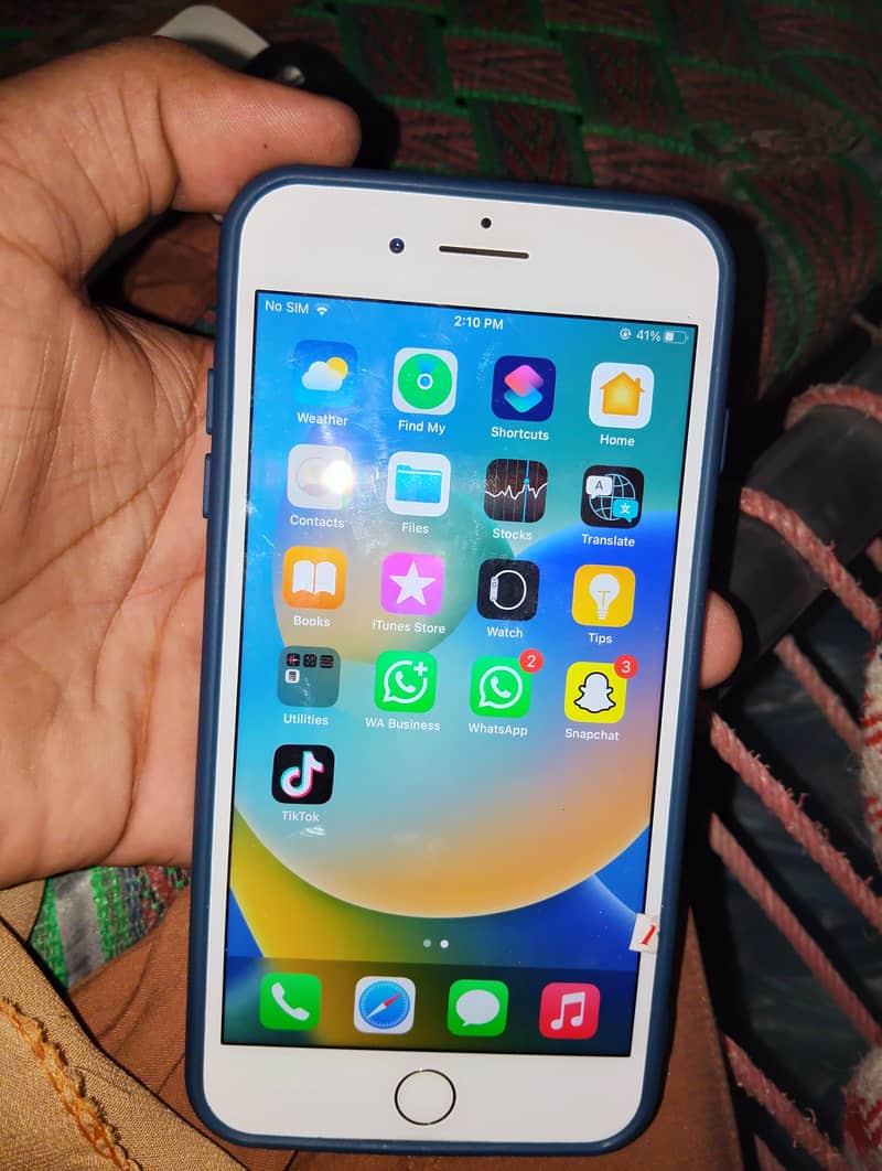 Apple iPhone 7 Plus 1