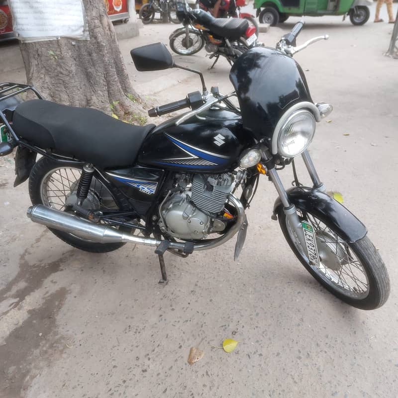Suzuki GS150 0