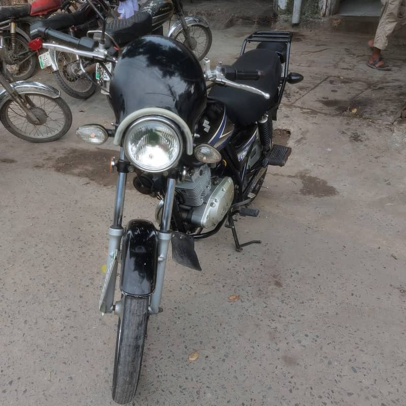 Suzuki GS150 3