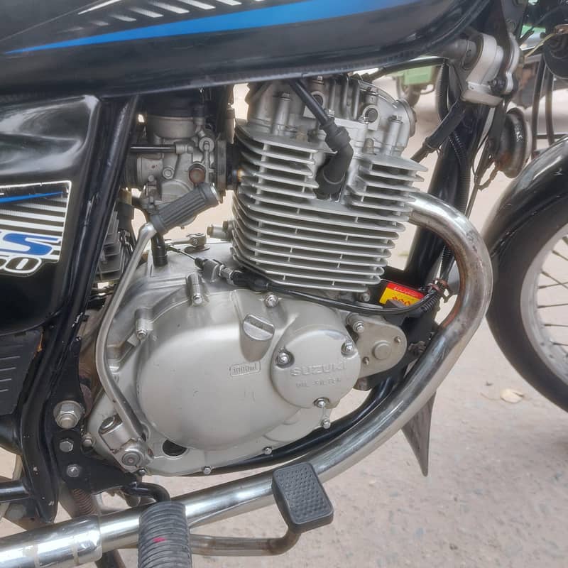 Suzuki GS150 4