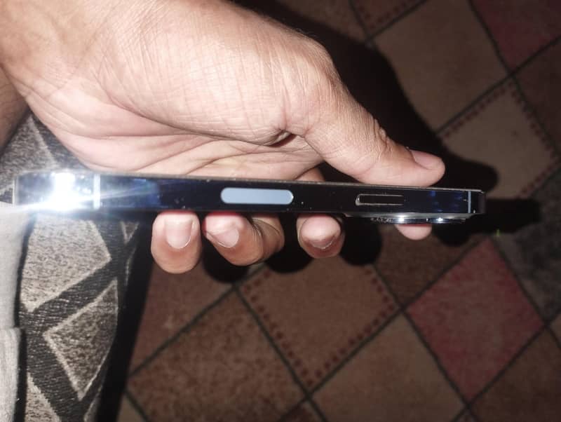 Apple iPhone 13 Pro 2