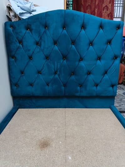 Stylish & Comfortable Velvet Single Bed for Sale