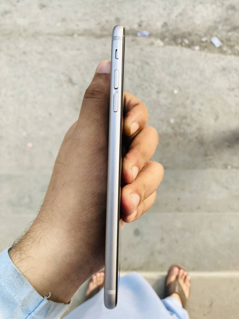 Apple iPhone 6 Plus 2