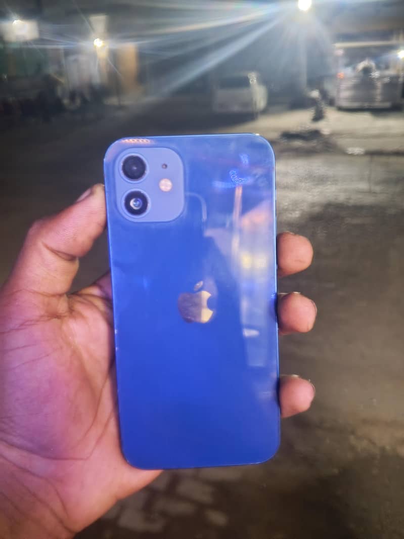 Apple iPhone 12 6