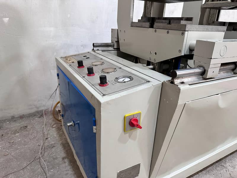 Upvc Window Welding Machine 3