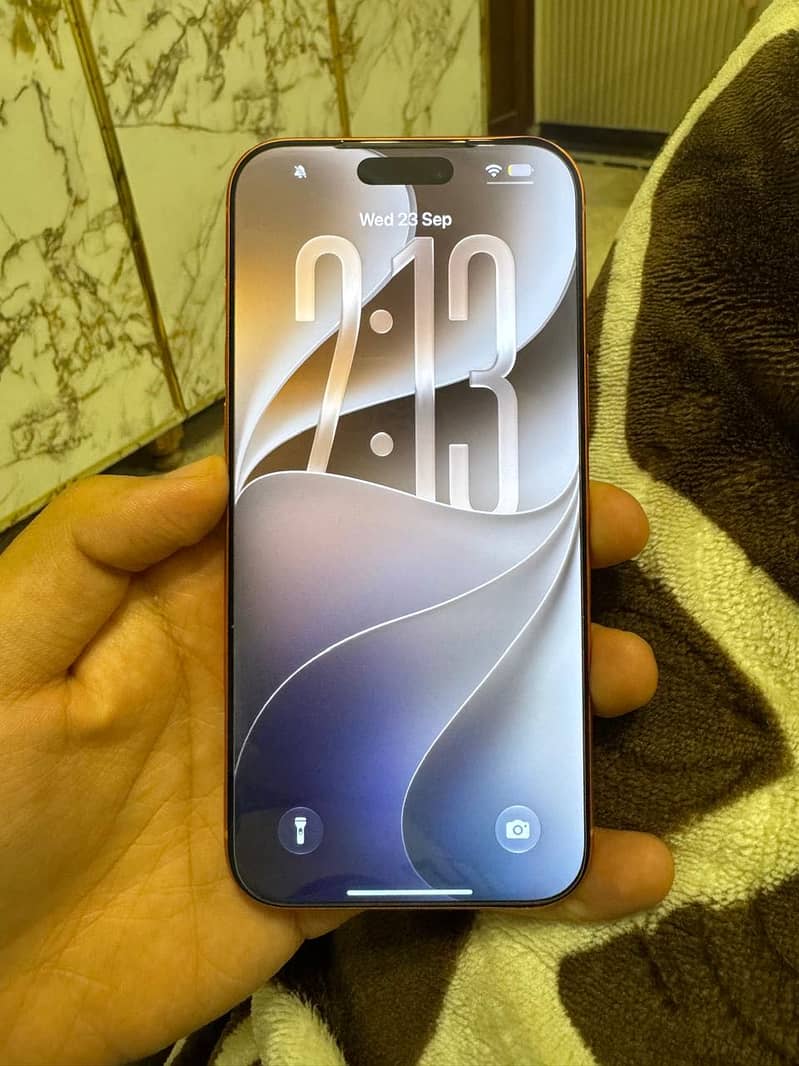 Apple iPhone 17 Pro Max 3