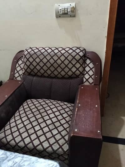 im selling used sofa 3 2 1 pair  condition 10/7 it can be new i