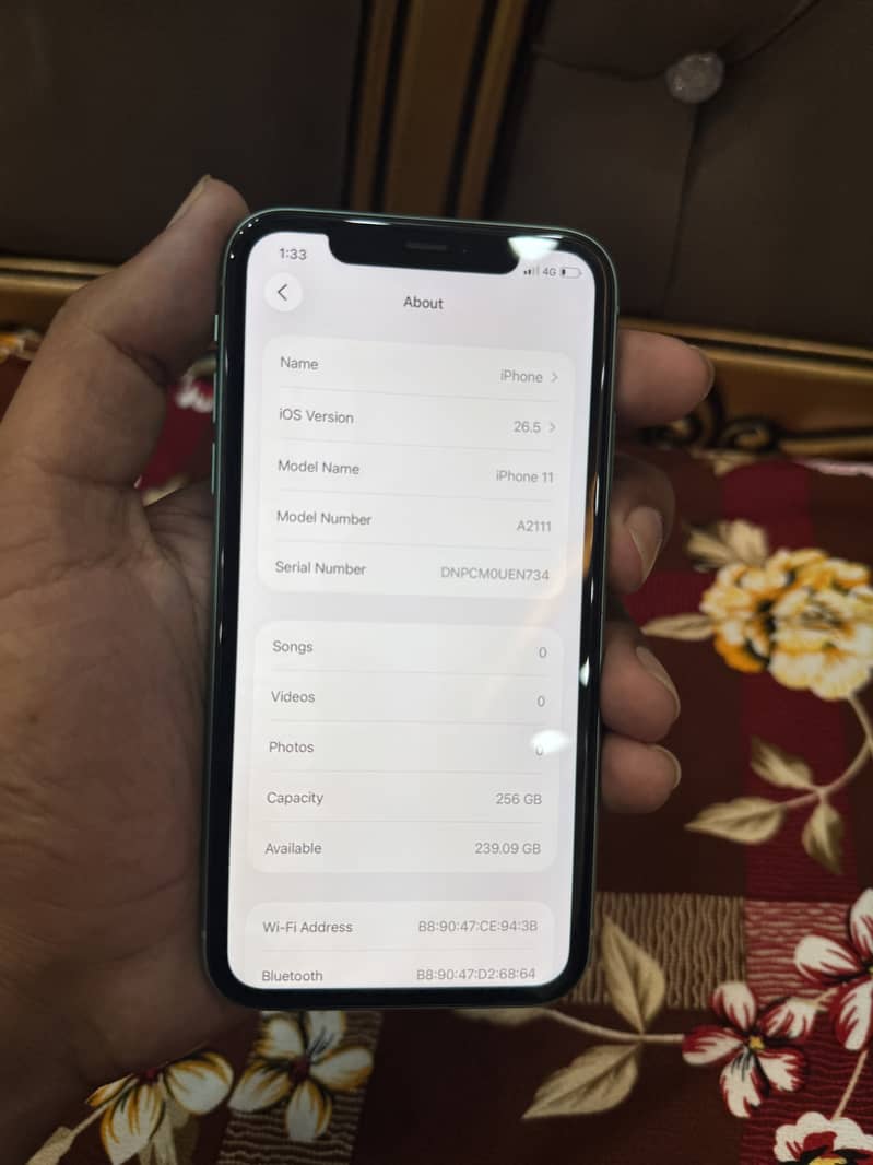 Apple iPhone 11 4