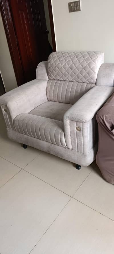 5 seater sofa new condition