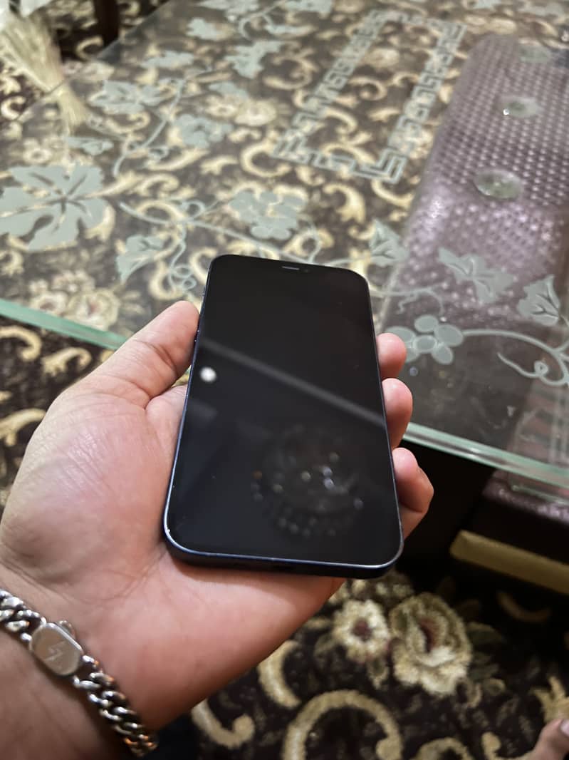 Apple iPhone 12 7