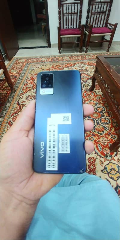 Vivo V21