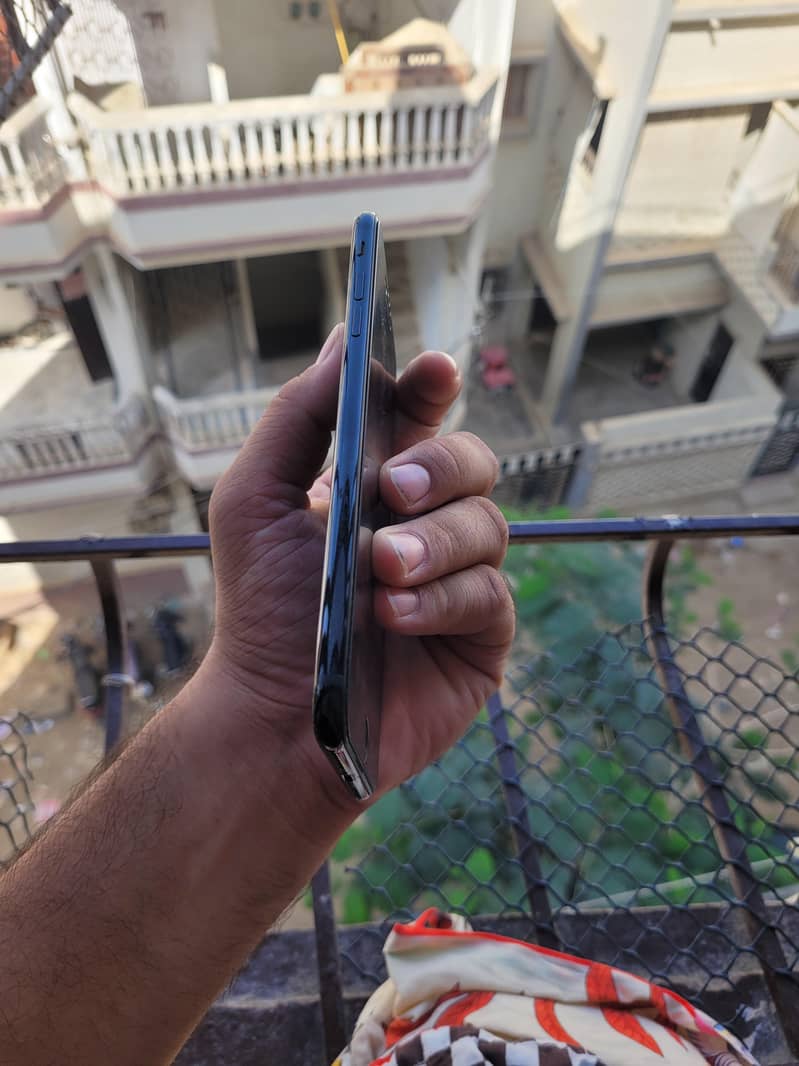 Apple iPhone 7 Plus 3