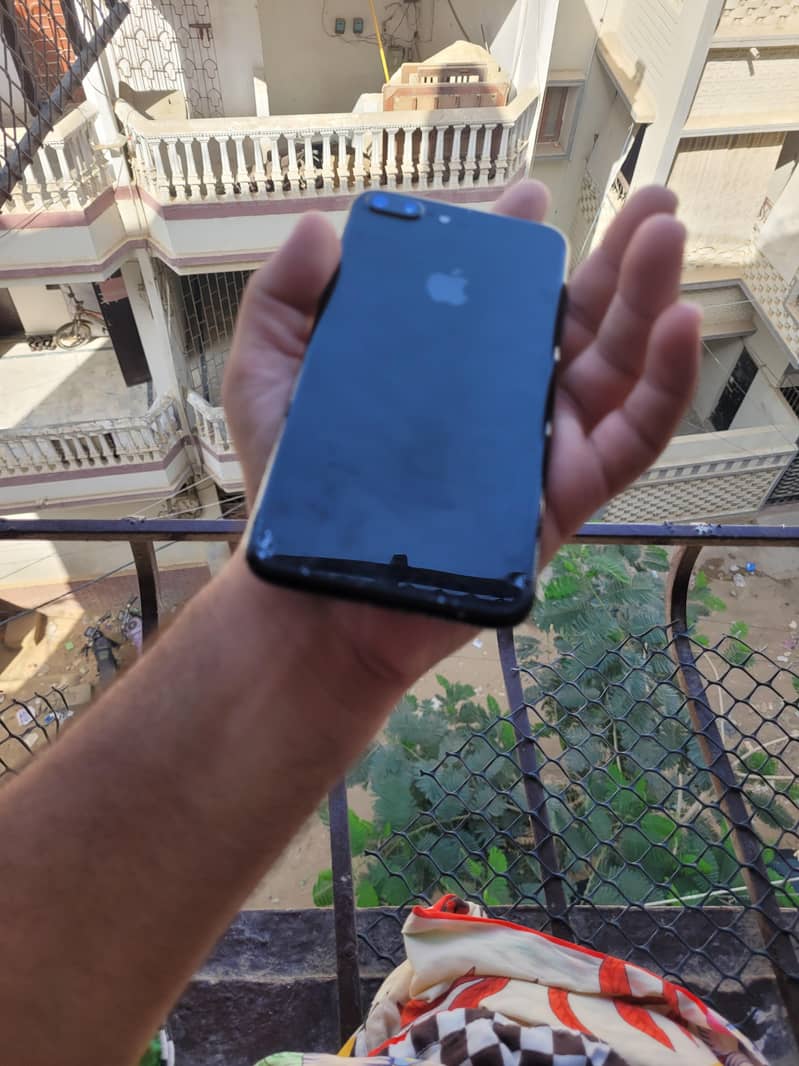 Apple iPhone 7 Plus 4