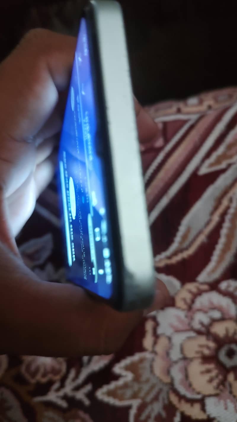 Realme C63 1