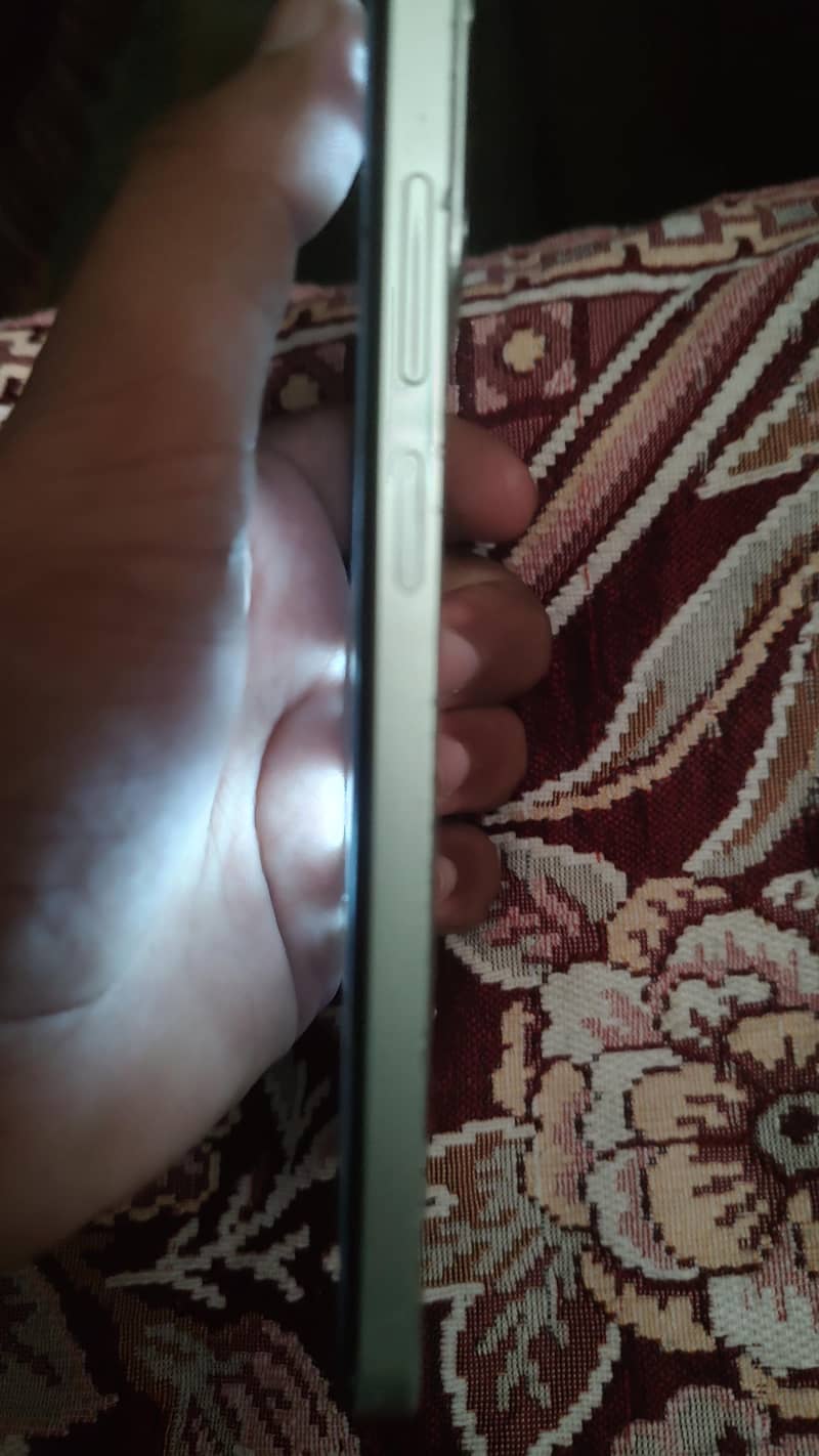 Realme C63 3