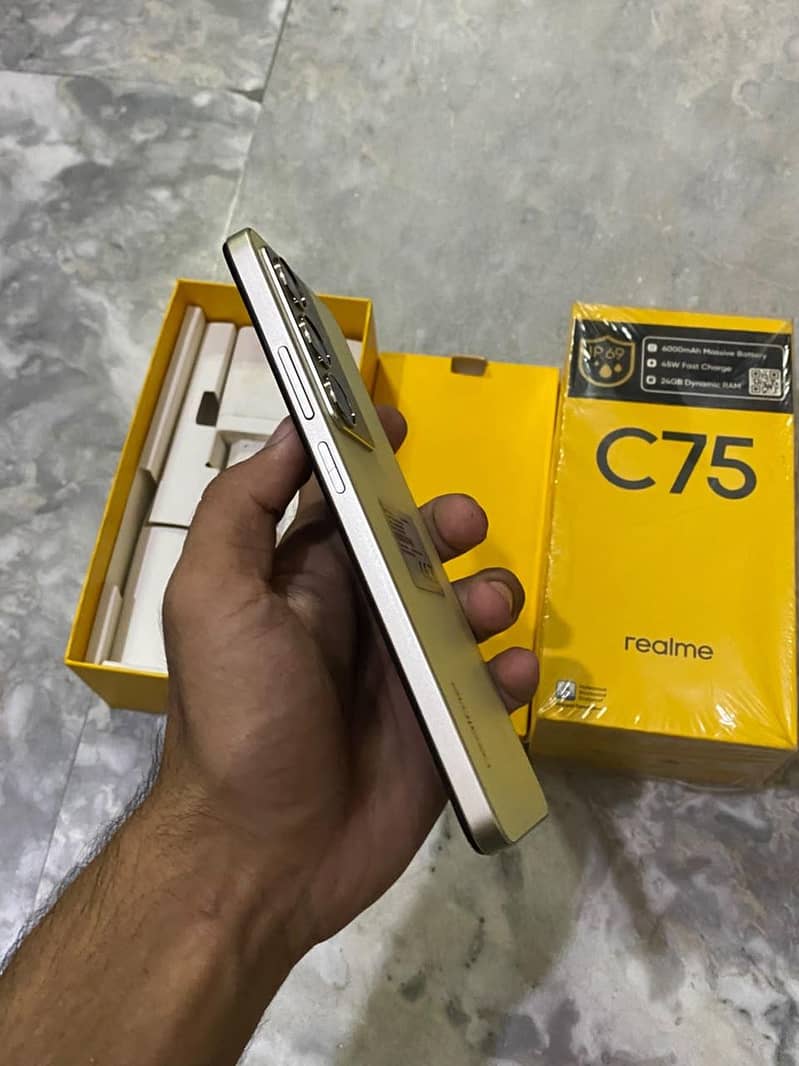 Realme C75 5