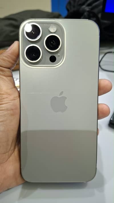Apple iPhone 15 Pro Max