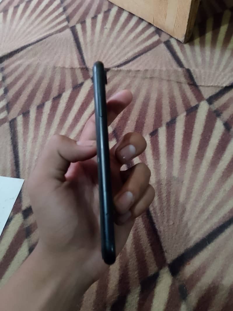 Apple iPhone XR 2