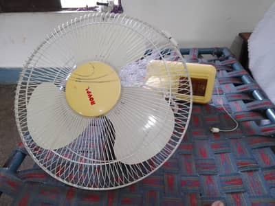 Royal Bracket Fan