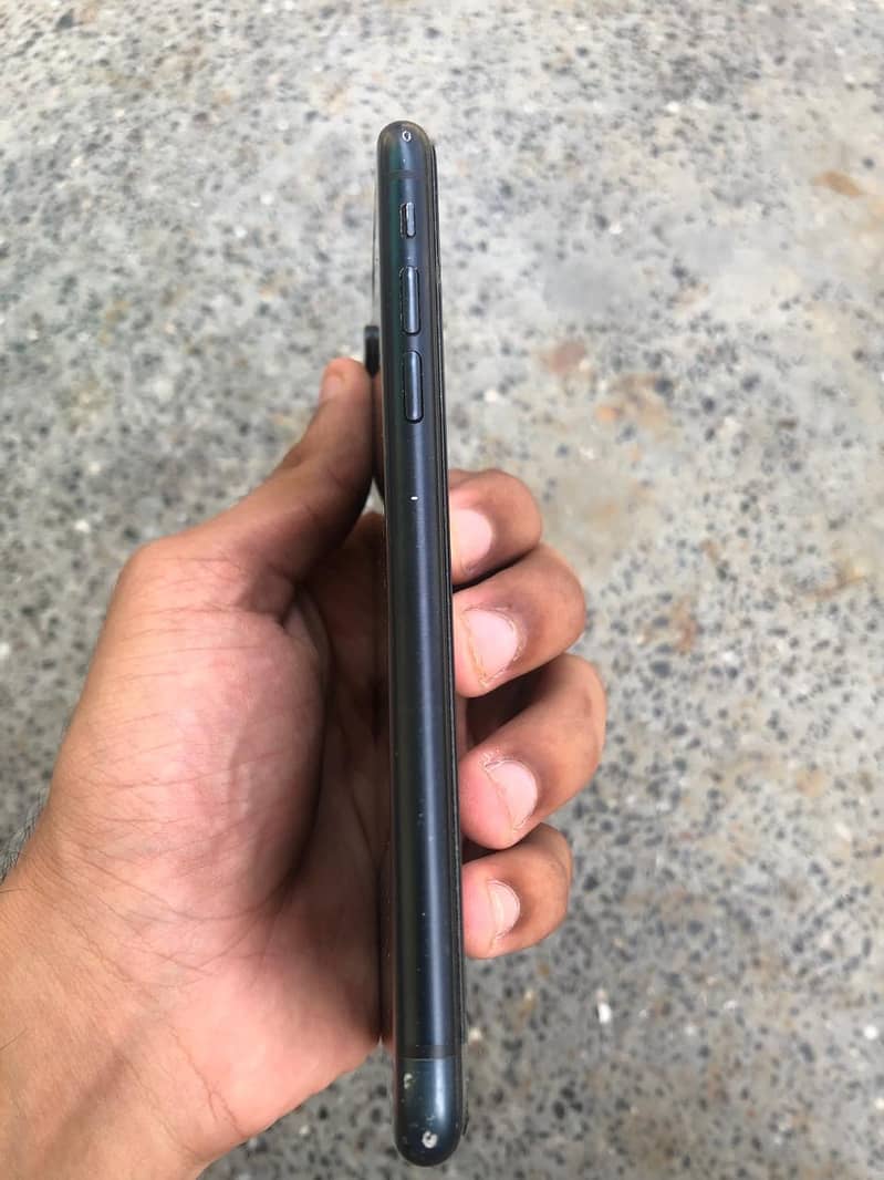 Iphone XR 11
