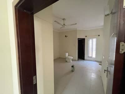 200 Sq Yd Villa at Prime Full-Height Location in Precinct-10A, Bahria Town Karachi 3 Bedrooms, Drawing, Dining, Modern Kitchen & TV Lounge, with Park, Mosque, Gallery & Commercial nearby just 5 min drive from Main Gate.