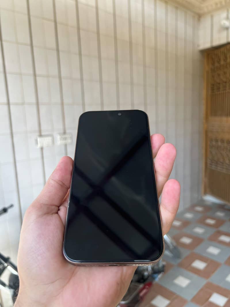 Apple iPhone 16 Pro Max 5