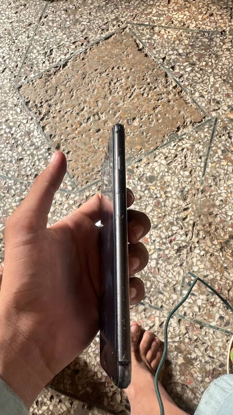 Apple iPhone 8 Plus 2