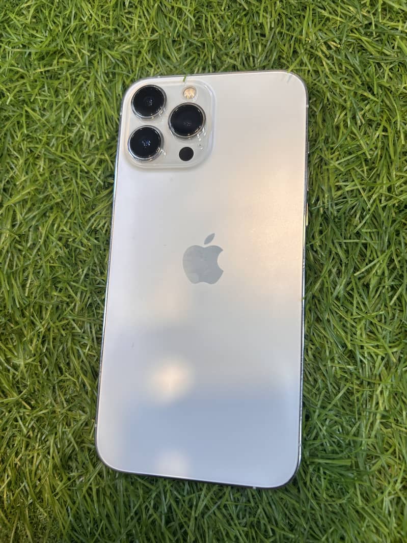 Apple iPhone 13 Pro Max 0